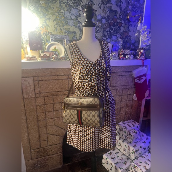 Vintagege GUCCI bag with Gucci dust bag ❤️❤️❤️🔥🔥🔥 - Picture 12 of 16